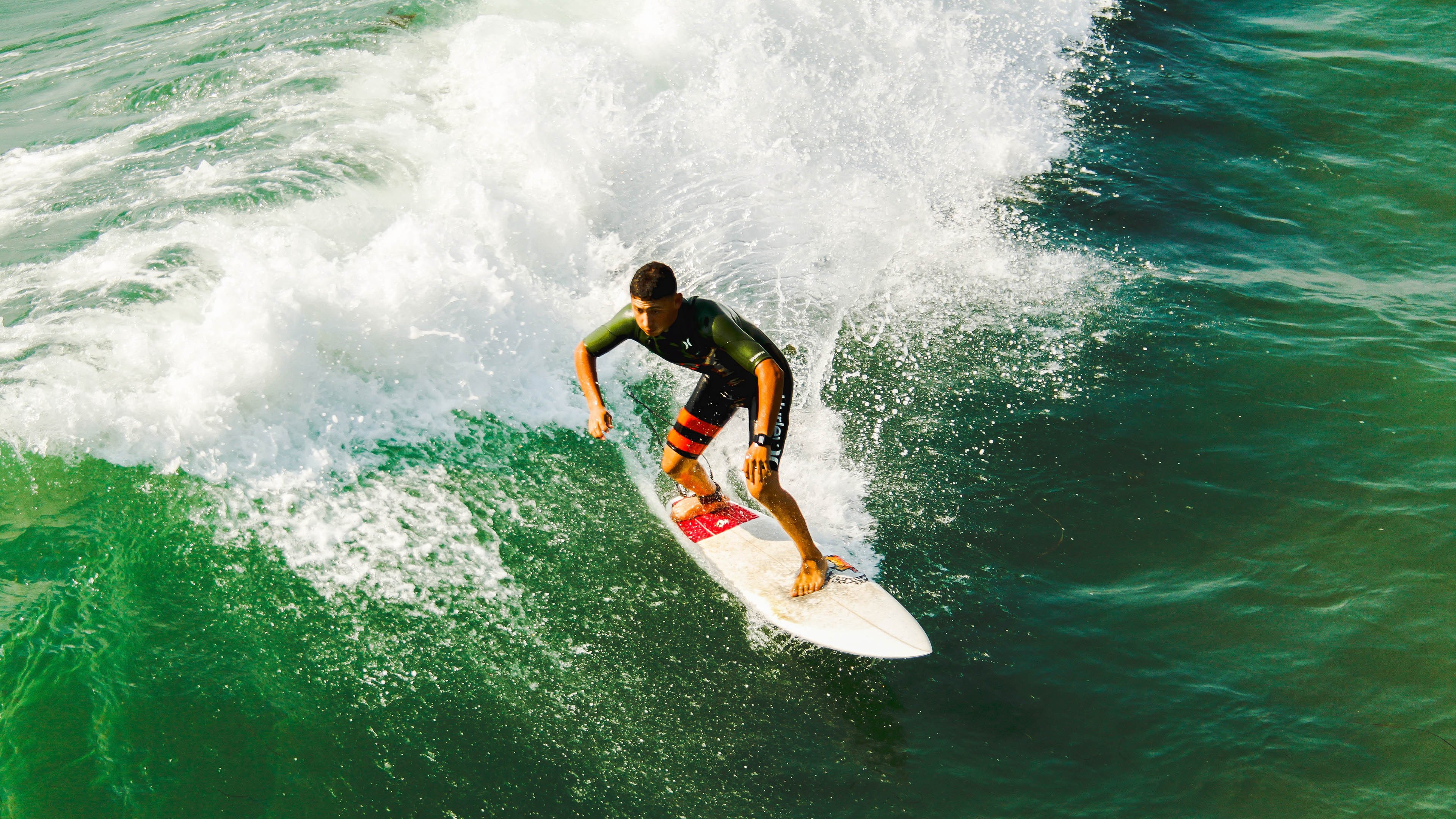 开云体育登录网站入口-凯撒酋长青训球员升入一线队，展现潜力，凯撒酋长球衣